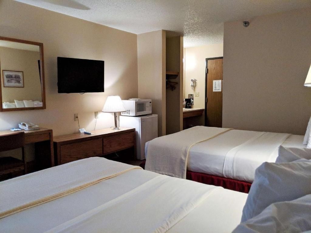 Americas Best Value Inn Torrington Buitenkant foto