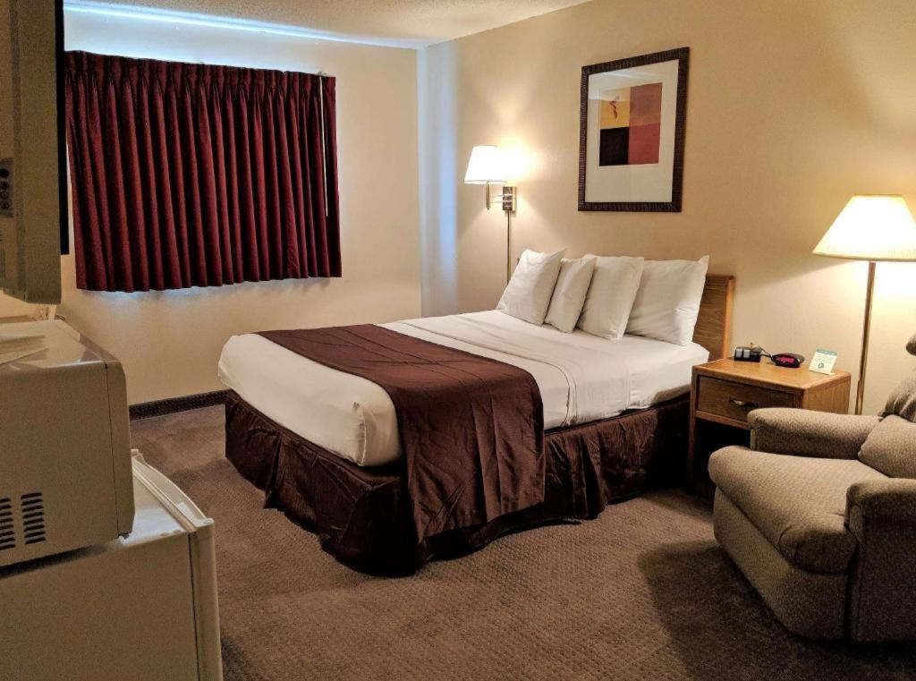 Americas Best Value Inn Torrington Buitenkant foto