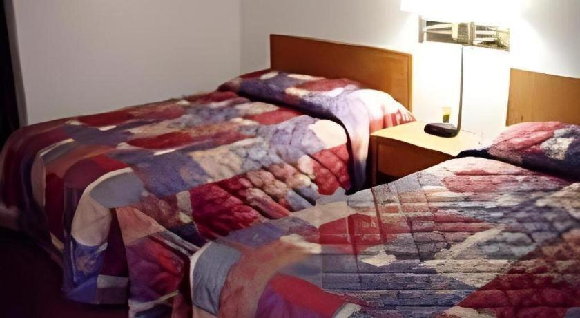 Americas Best Value Inn Torrington Buitenkant foto